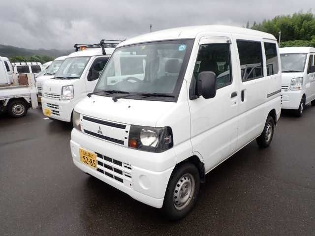 111 MITSUBISHI MINICAB VAN 2011 г. (ORIX Fukuoka Nyusatsu)